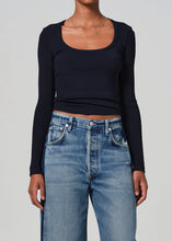 Load image into Gallery viewer, RUMI SCOOP NECK