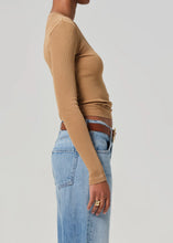 Load image into Gallery viewer, MARA U-NECK