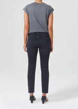 Load image into Gallery viewer, WILLOW MID RISE SLIM CROP