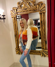 Load image into Gallery viewer, Downward Slope Puffer