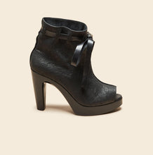 Load image into Gallery viewer, Madonna High Boot