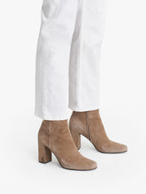 Load image into Gallery viewer, The Tomcat