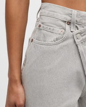 Load image into Gallery viewer, CRISS CROSS JEAN
