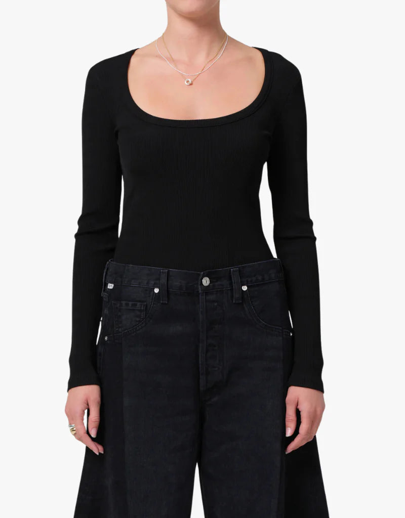 RUMI SCOOP NECK
