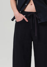 Load image into Gallery viewer, BRYNN DRAWSTRING LINEN TROUSER
