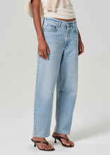 Load image into Gallery viewer, MIRO JEANS
