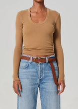 Load image into Gallery viewer, MARA U-NECK
