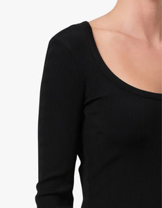 RUMI SCOOP NECK