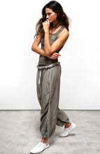 Load image into Gallery viewer, MATTE/SATIN LOOSE DRAWCORD BIGGY PANT
