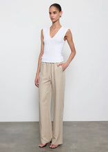 Load image into Gallery viewer, TEXTURED RIB SLEEVELESS V
